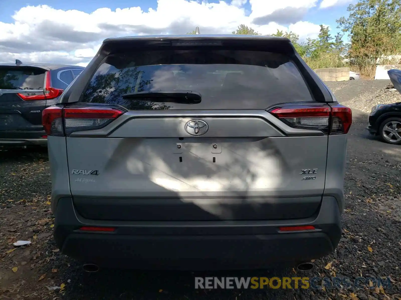 9 Photograph of a damaged car 2T3P1RFV9MC178222 TOYOTA RAV4 2021