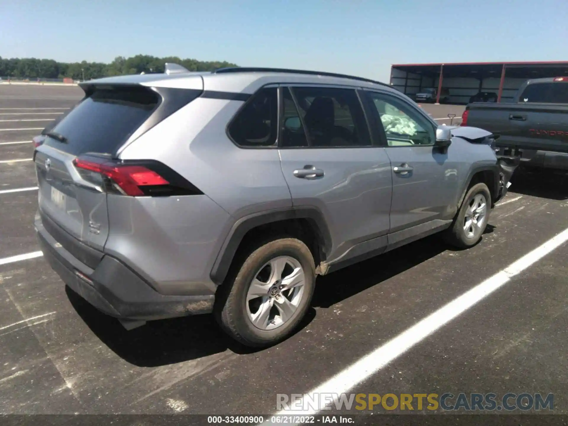 4 Photograph of a damaged car 2T3P1RFV9MC200591 TOYOTA RAV4 2021