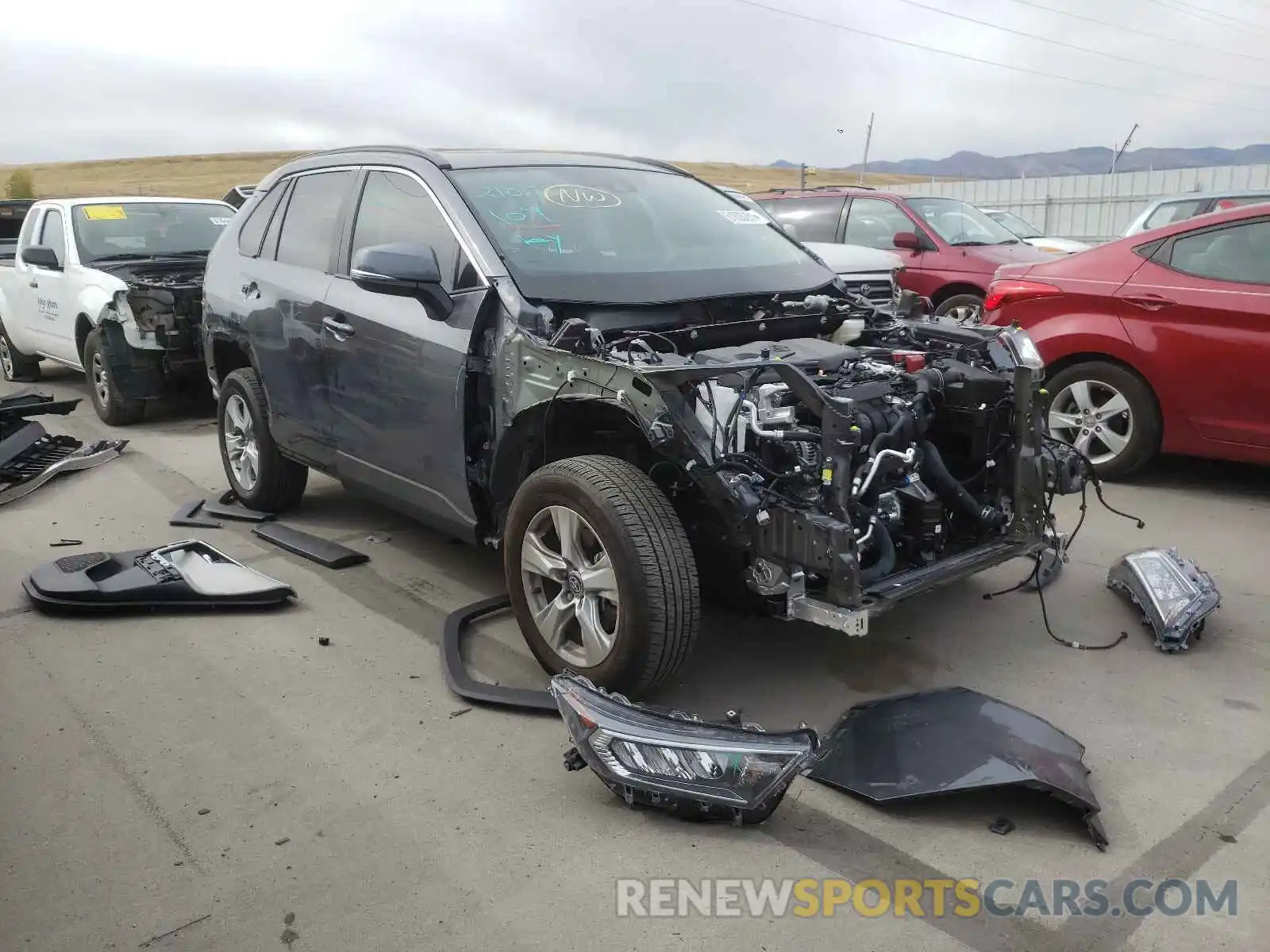 1 Photograph of a damaged car 2T3P1RFV9MC211154 TOYOTA RAV4 2021