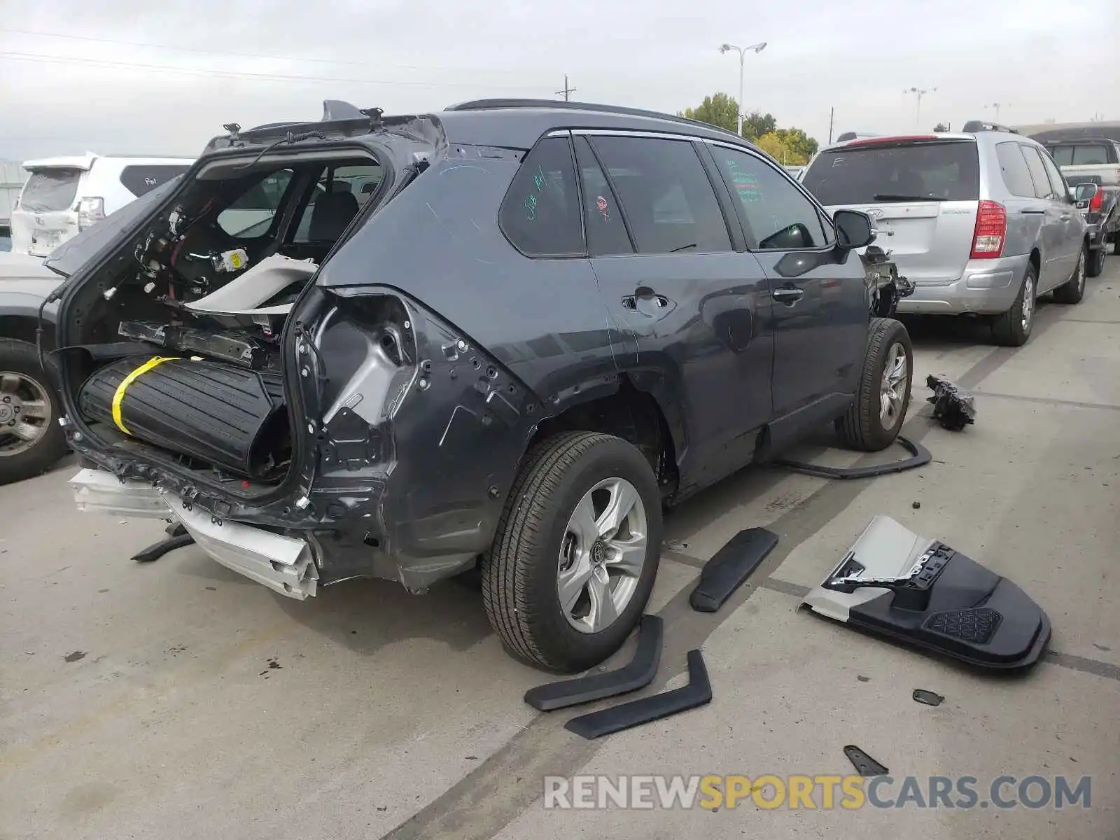 4 Photograph of a damaged car 2T3P1RFV9MC211154 TOYOTA RAV4 2021