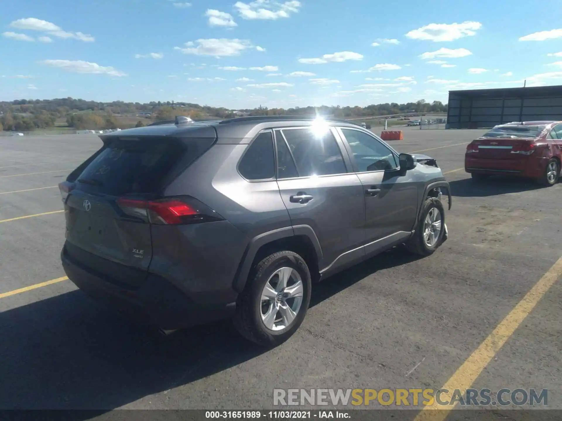 4 Photograph of a damaged car 2T3P1RFV9MC212708 TOYOTA RAV4 2021