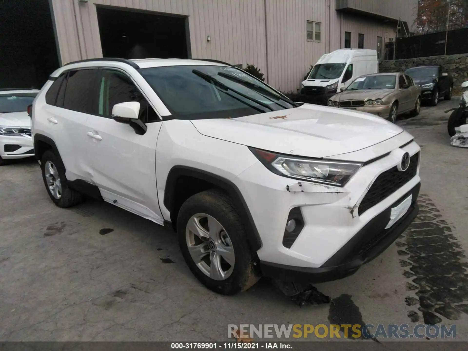 1 Photograph of a damaged car 2T3P1RFV9MC220498 TOYOTA RAV4 2021