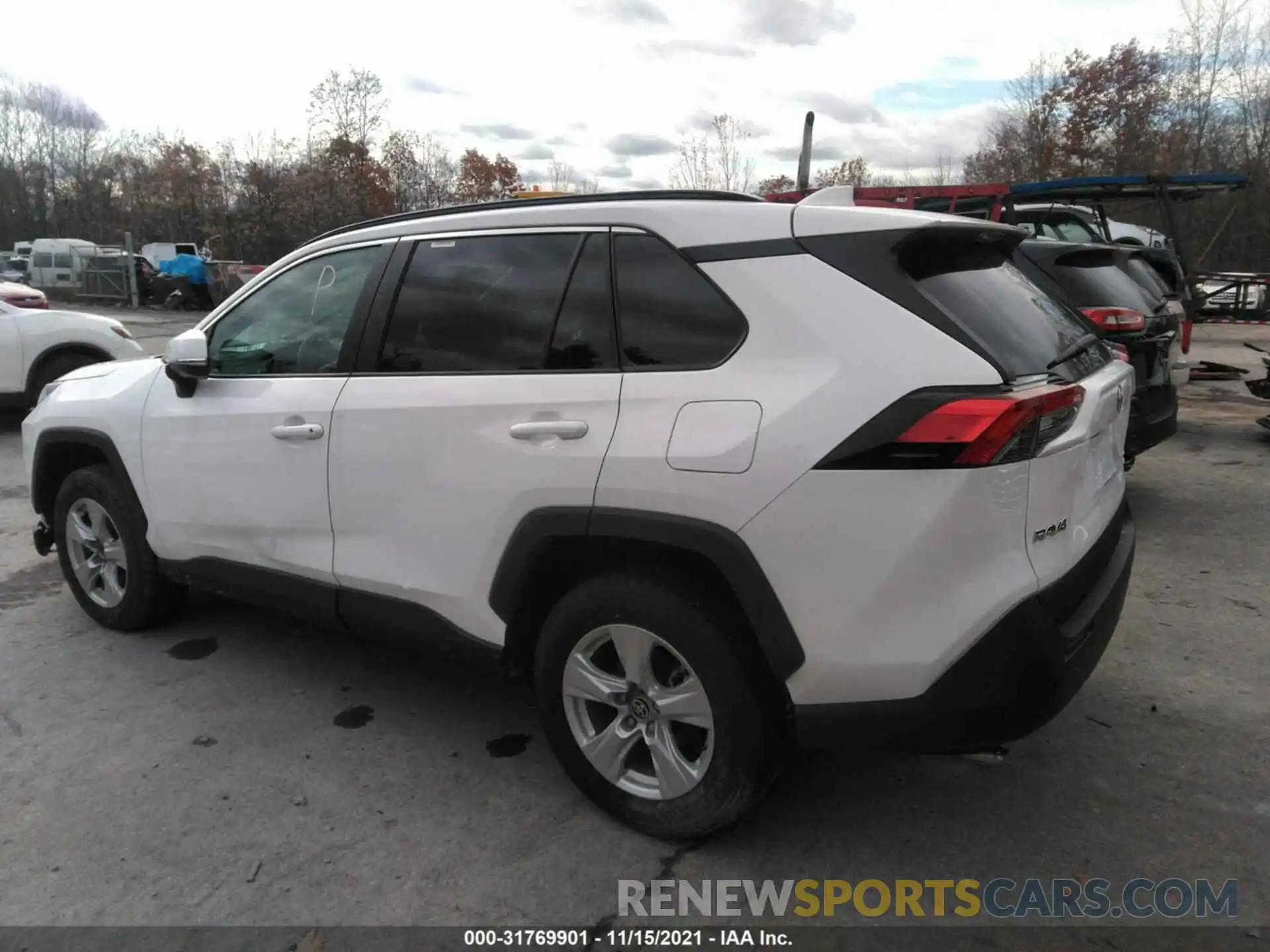 3 Photograph of a damaged car 2T3P1RFV9MC220498 TOYOTA RAV4 2021