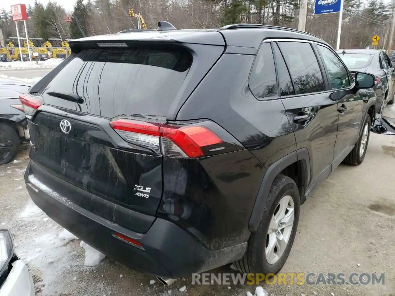 4 Photograph of a damaged car 2T3P1RFV9MW142576 TOYOTA RAV4 2021