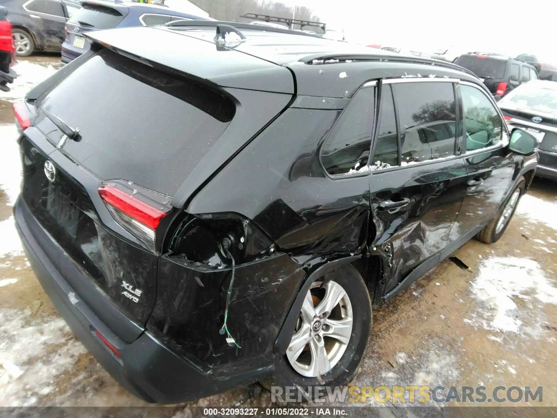 4 Photograph of a damaged car 2T3P1RFV9MW149785 TOYOTA RAV4 2021