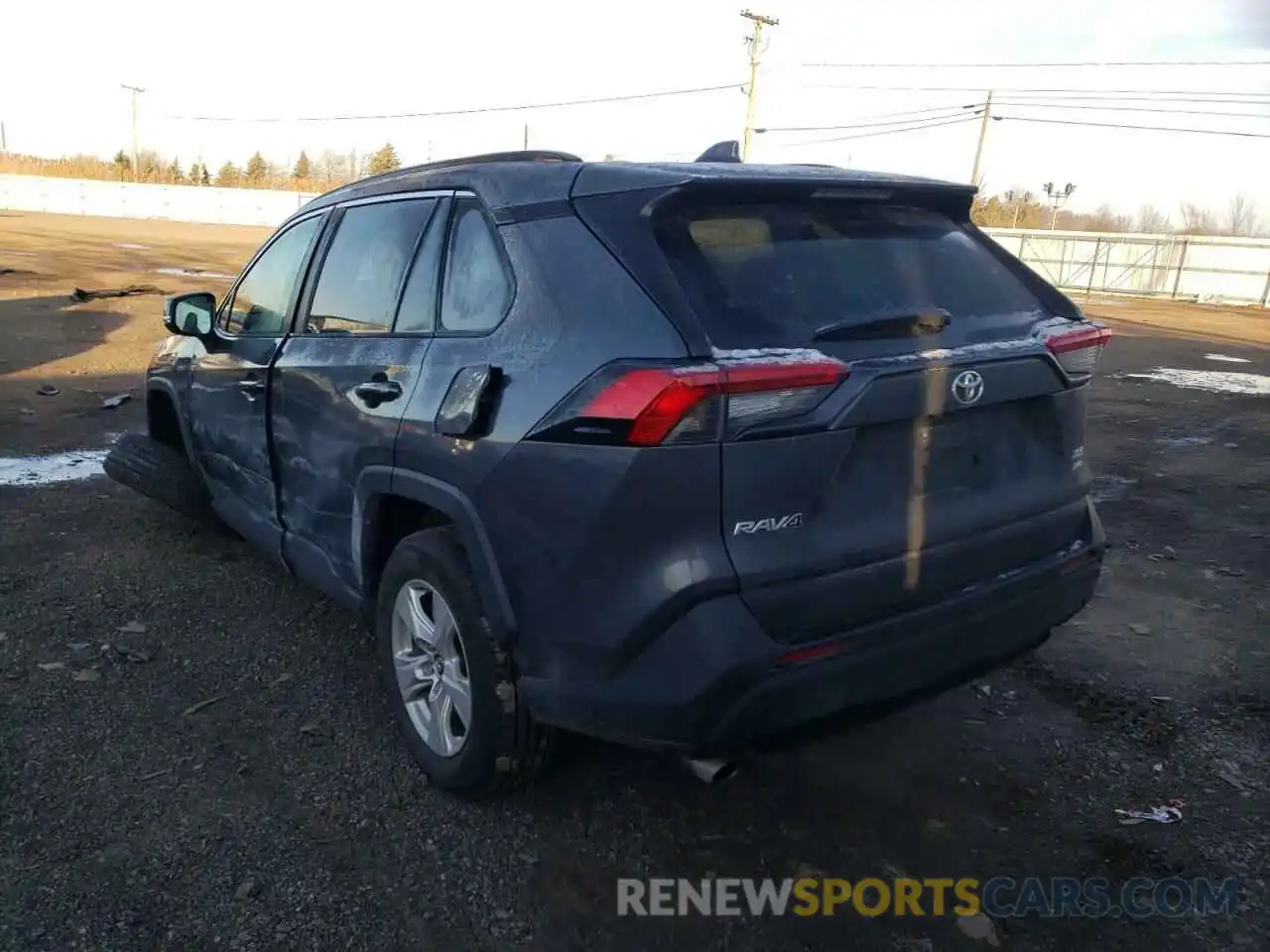 3 Photograph of a damaged car 2T3P1RFV9MW152136 TOYOTA RAV4 2021