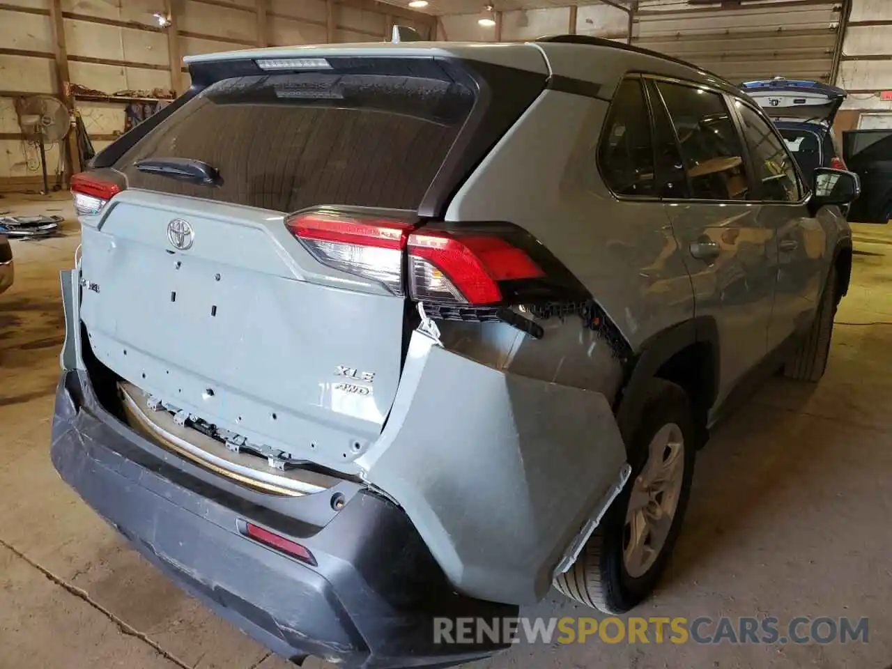 4 Photograph of a damaged car 2T3P1RFV9MW160964 TOYOTA RAV4 2021