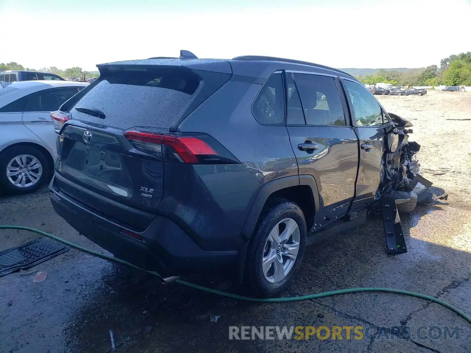 4 Photograph of a damaged car 2T3P1RFV9MW162097 TOYOTA RAV4 2021