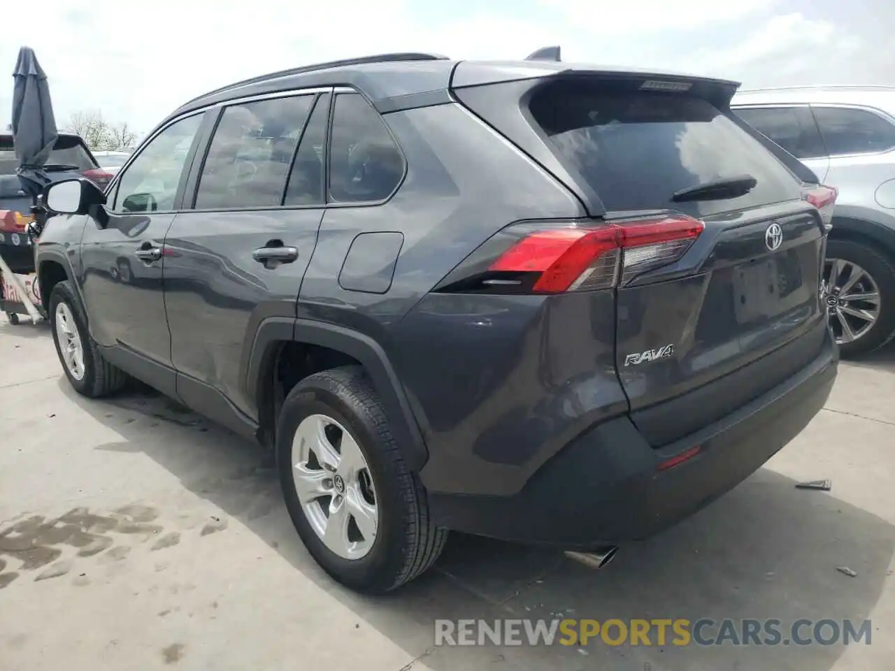 3 Photograph of a damaged car 2T3P1RFV9MW163086 TOYOTA RAV4 2021