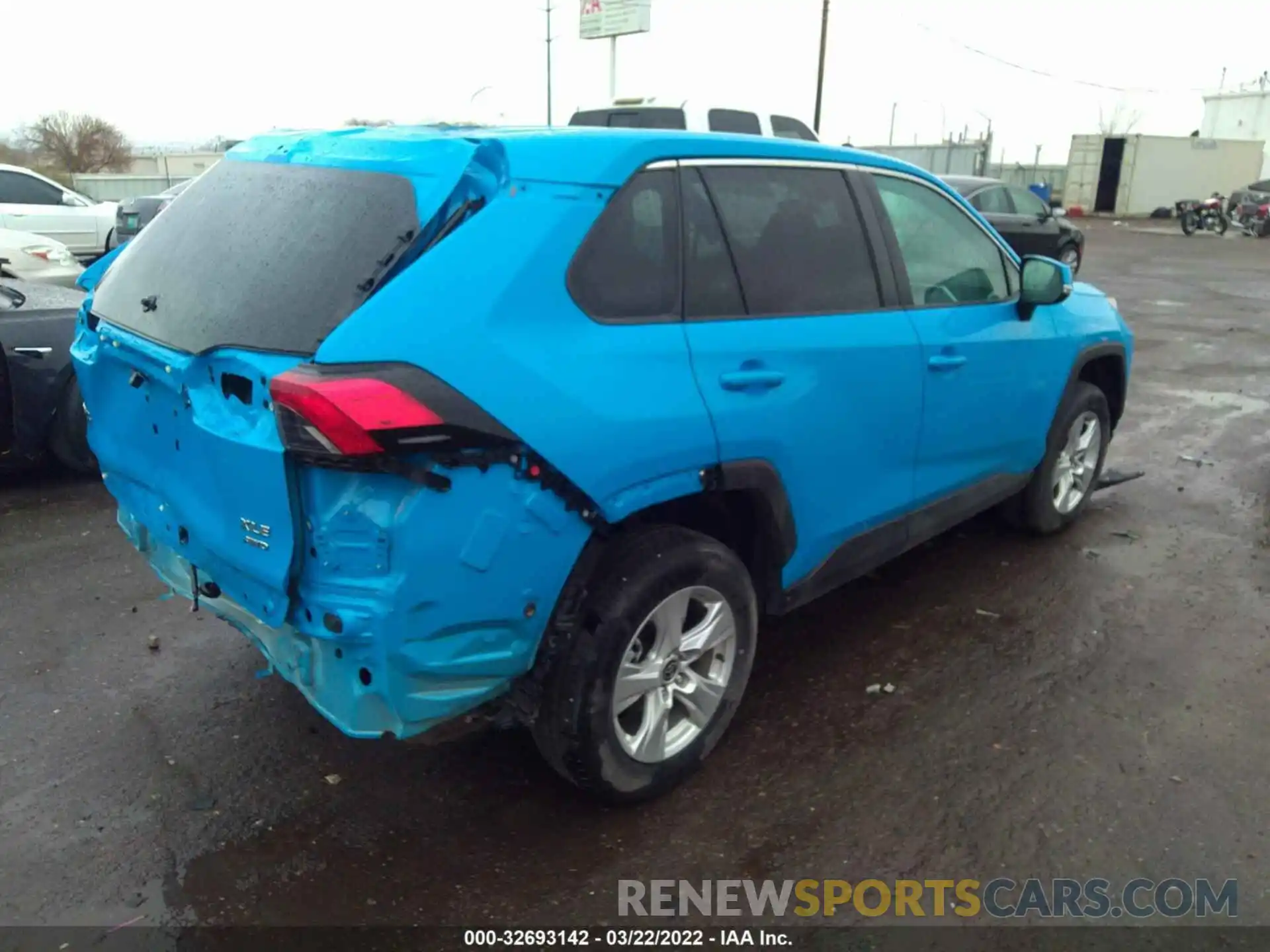 4 Photograph of a damaged car 2T3P1RFV9MW178476 TOYOTA RAV4 2021