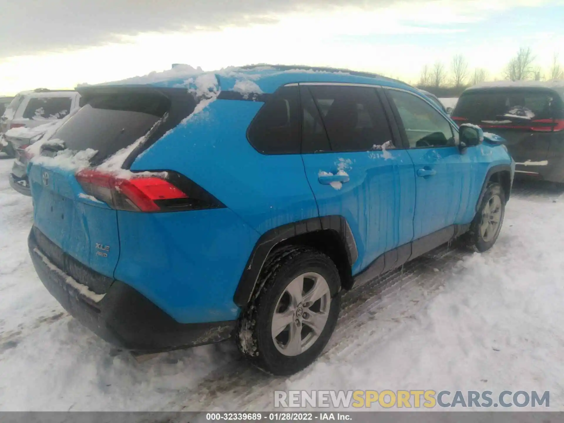 4 Photograph of a damaged car 2T3P1RFV9MW178879 TOYOTA RAV4 2021