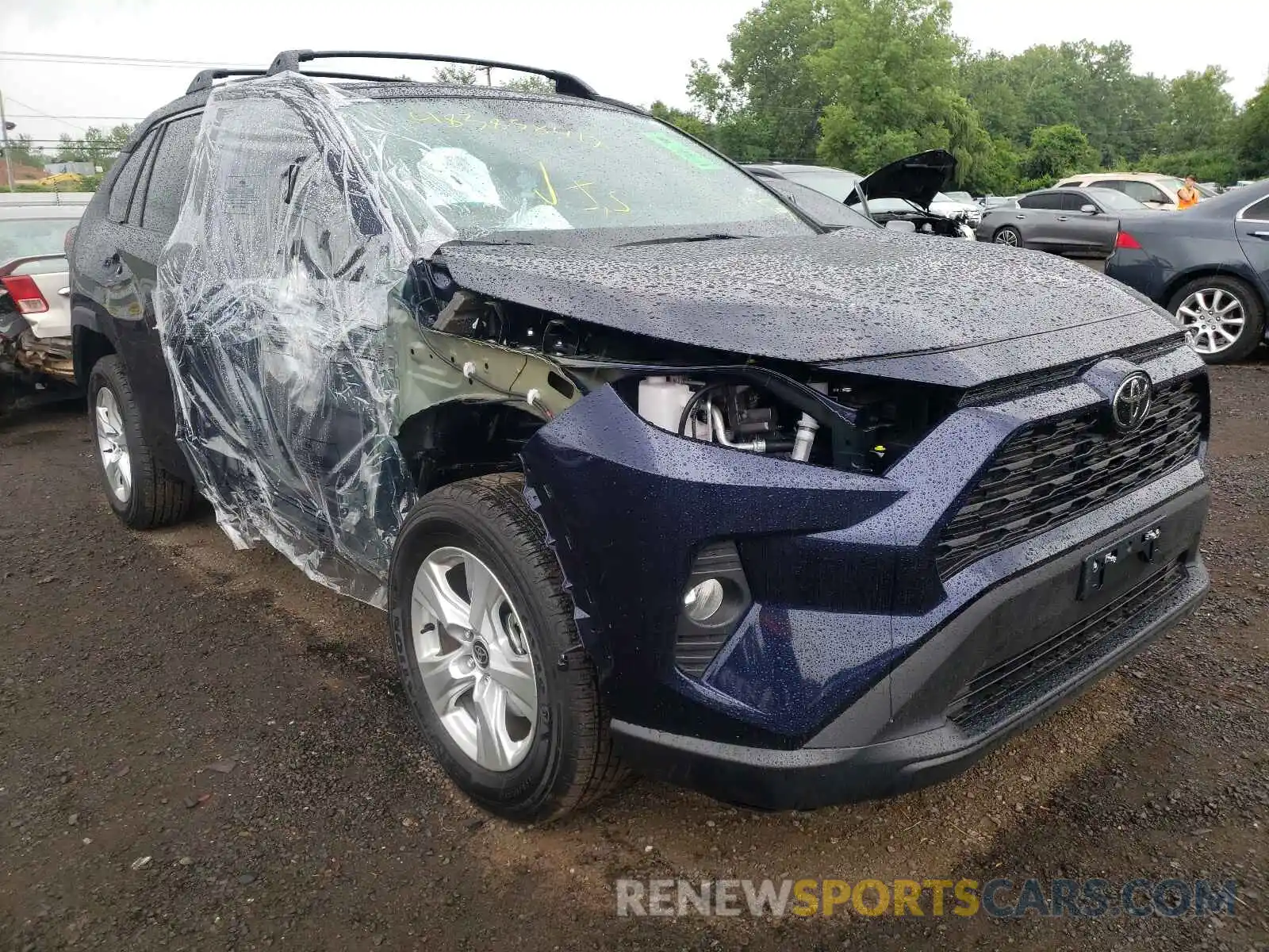 1 Photograph of a damaged car 2T3P1RFV9MW180177 TOYOTA RAV4 2021