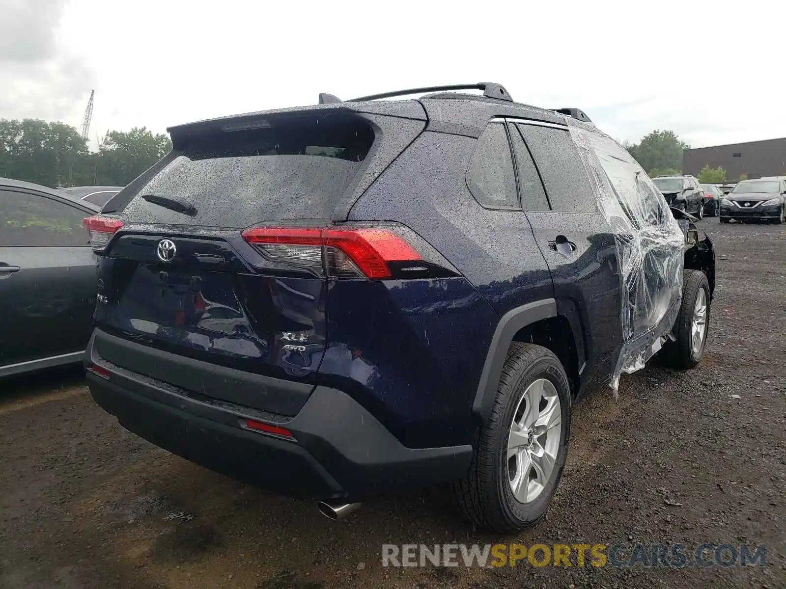 4 Photograph of a damaged car 2T3P1RFV9MW180177 TOYOTA RAV4 2021