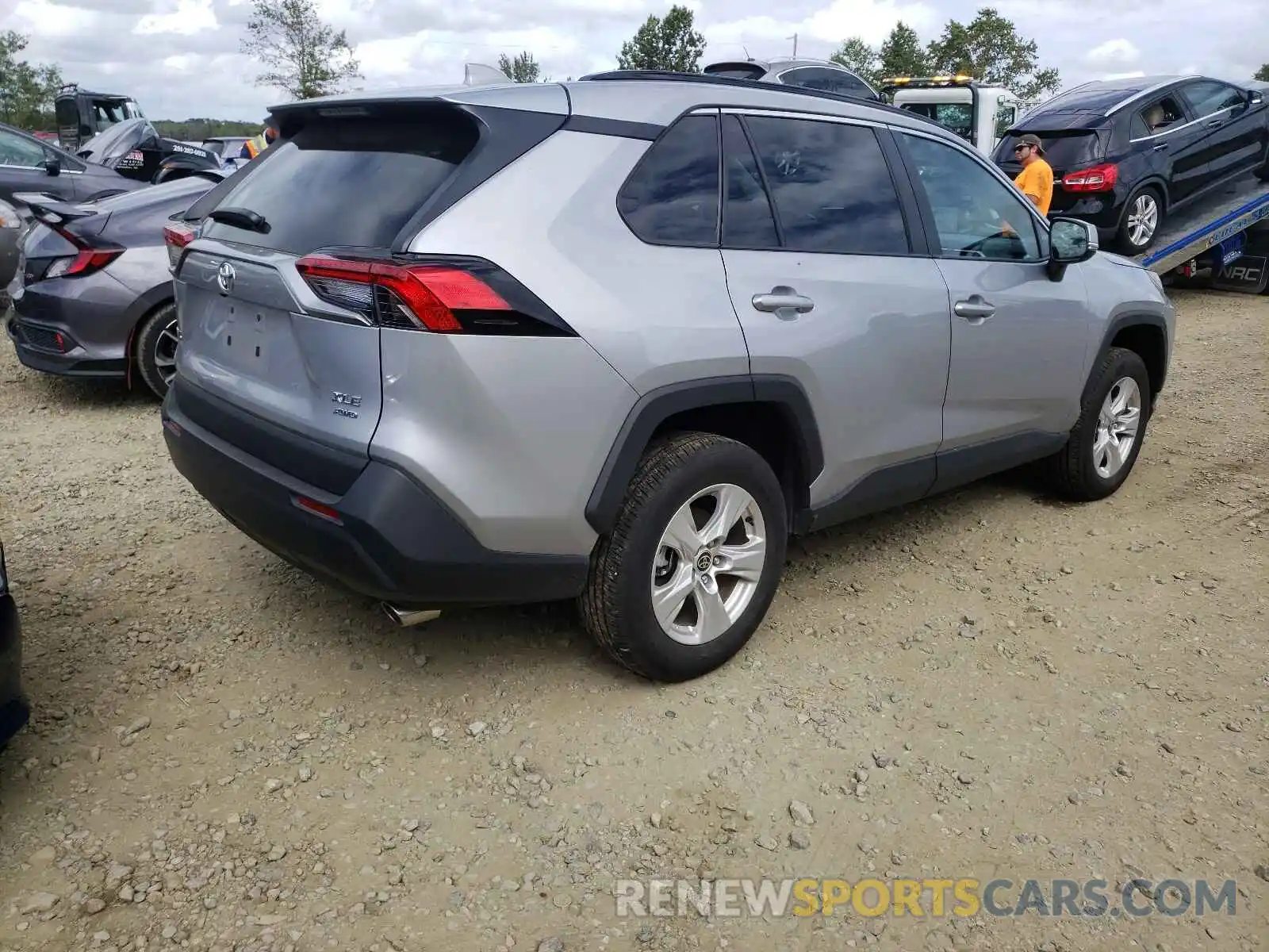 4 Photograph of a damaged car 2T3P1RFV9MW184438 TOYOTA RAV4 2021