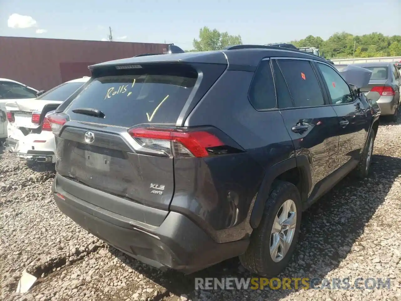 4 Photograph of a damaged car 2T3P1RFV9MW186559 TOYOTA RAV4 2021