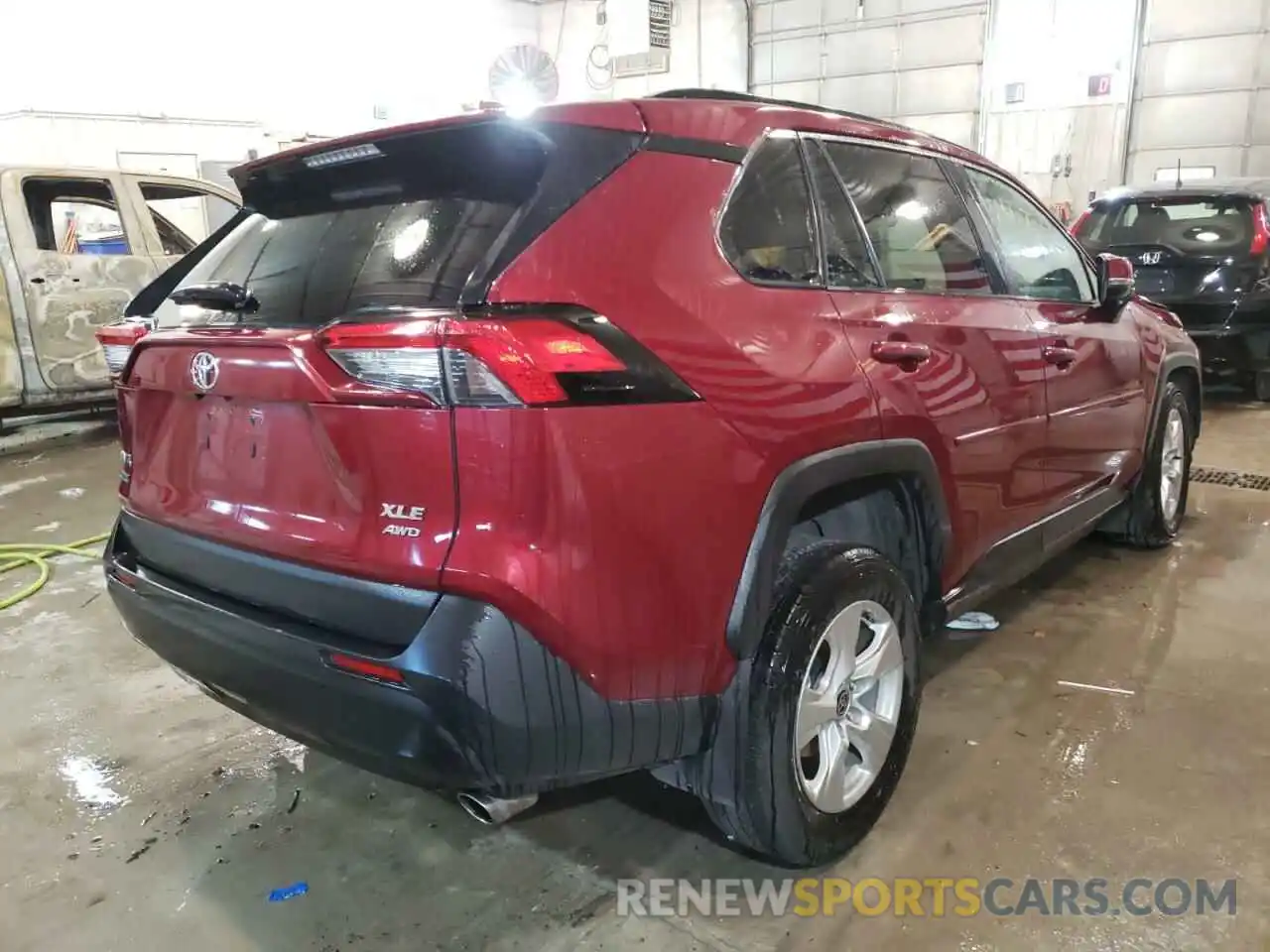 4 Photograph of a damaged car 2T3P1RFV9MW189770 TOYOTA RAV4 2021