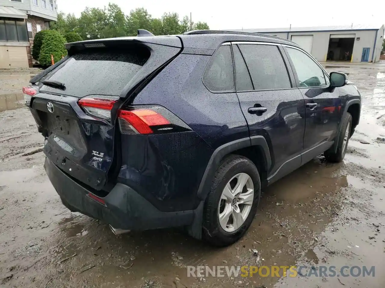 4 Photograph of a damaged car 2T3P1RFV9MW192121 TOYOTA RAV4 2021