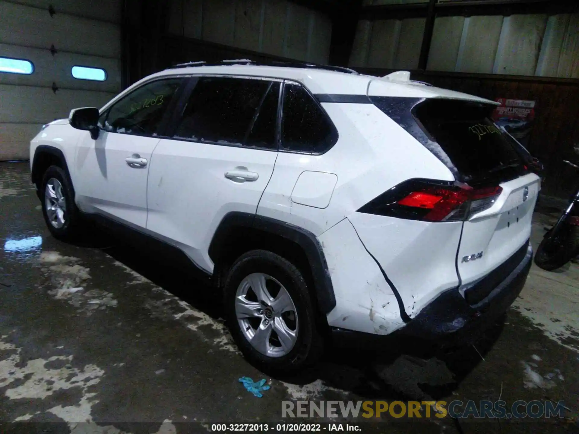 3 Фотография поврежденного автомобиля 2T3P1RFV9MW211251 TOYOTA RAV4 2021