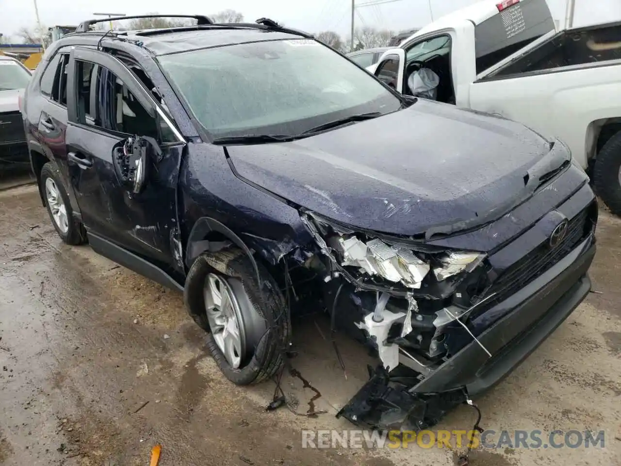 1 Photograph of a damaged car 2T3P1RFV9MW219902 TOYOTA RAV4 2021