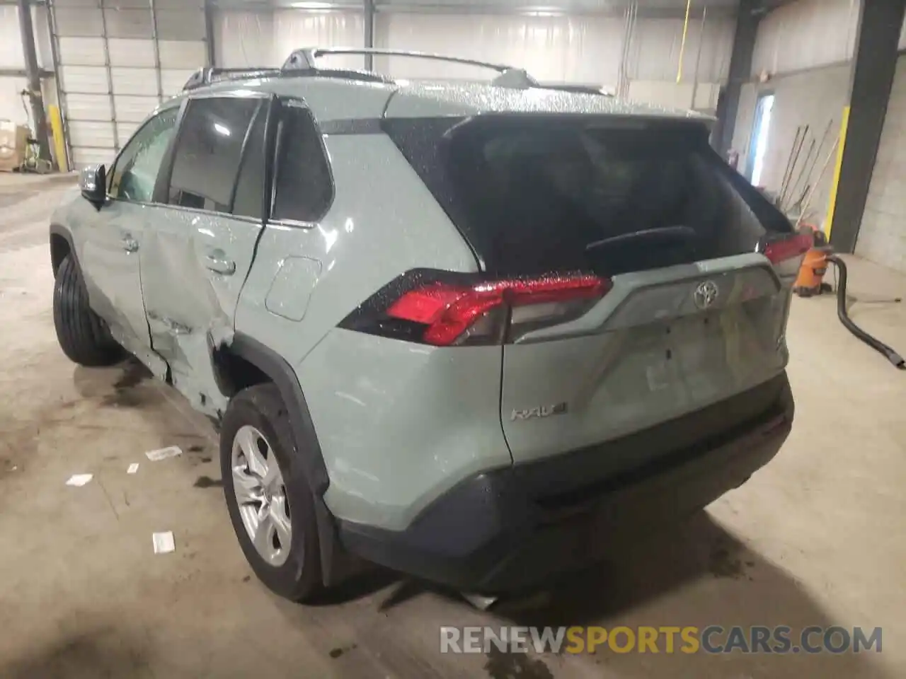 3 Photograph of a damaged car 2T3P1RFV9MW241396 TOYOTA RAV4 2021