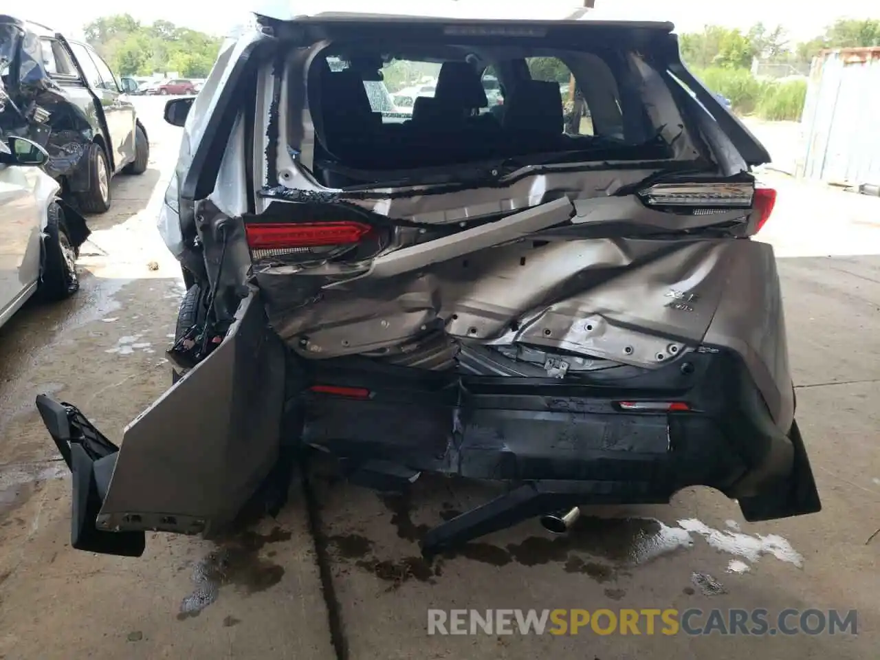 9 Photograph of a damaged car 2T3P1RFVXMC177175 TOYOTA RAV4 2021