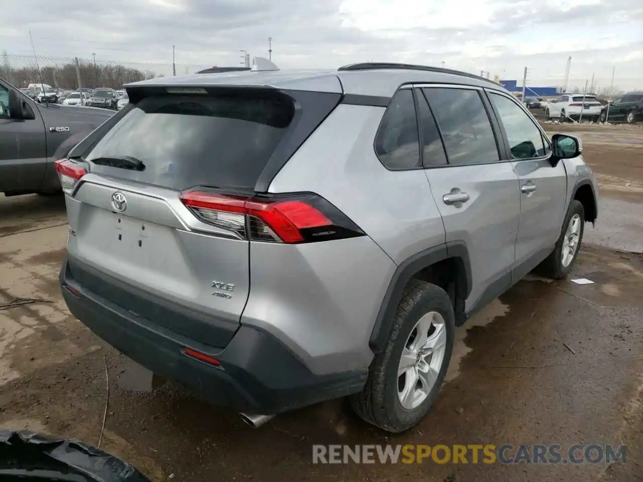 4 Photograph of a damaged car 2T3P1RFVXMC191870 TOYOTA RAV4 2021