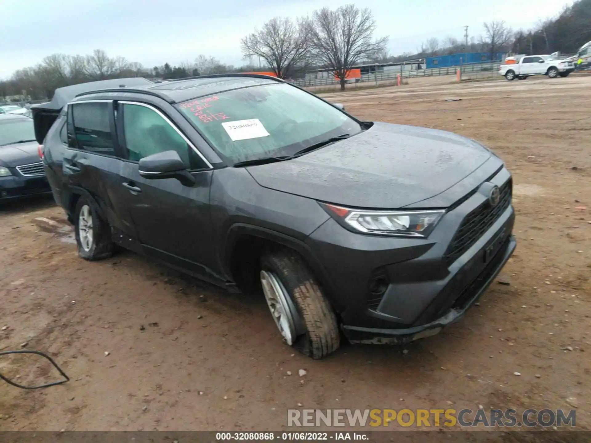 1 Photograph of a damaged car 2T3P1RFVXMC195529 TOYOTA RAV4 2021