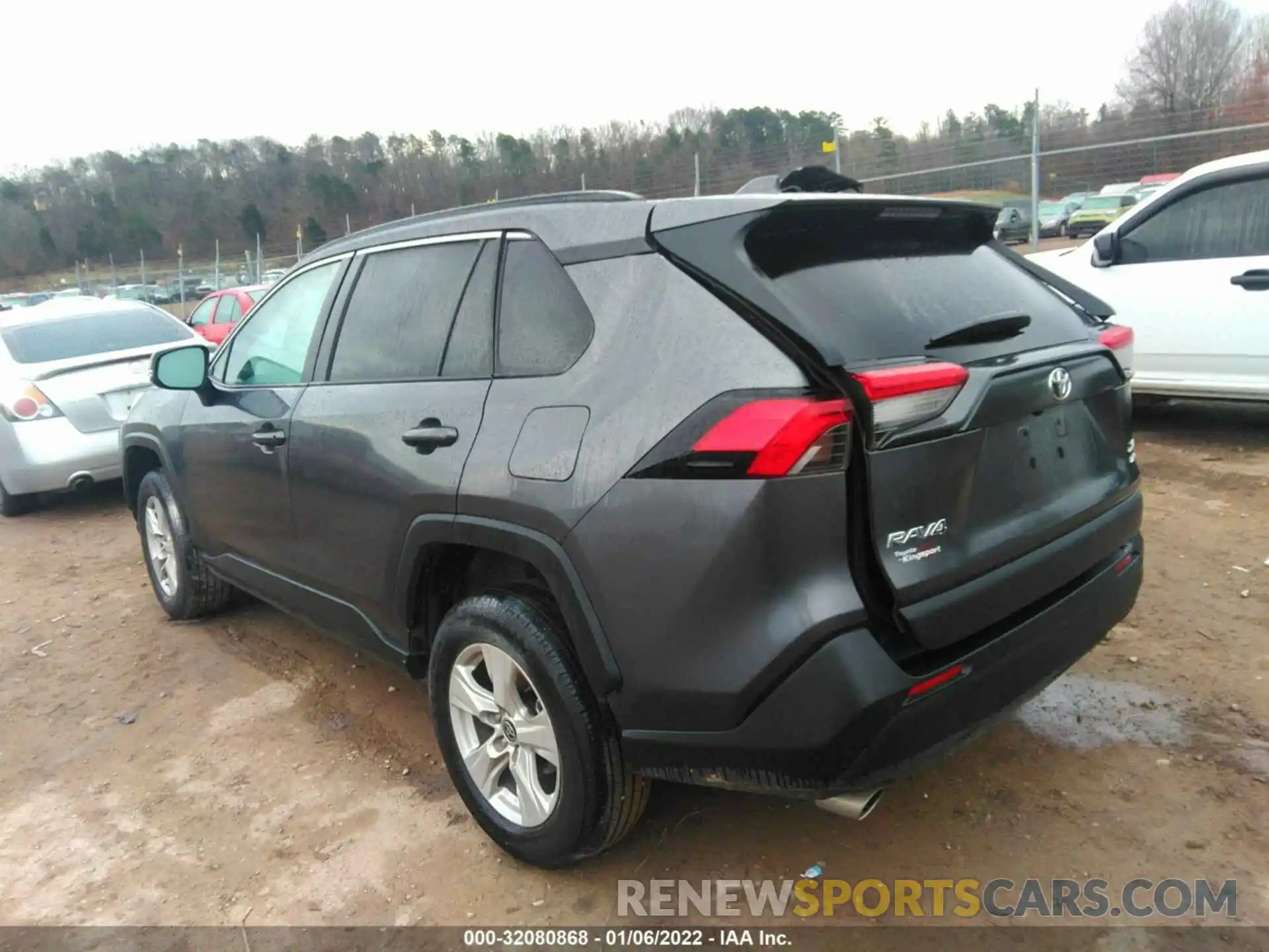 3 Photograph of a damaged car 2T3P1RFVXMC195529 TOYOTA RAV4 2021