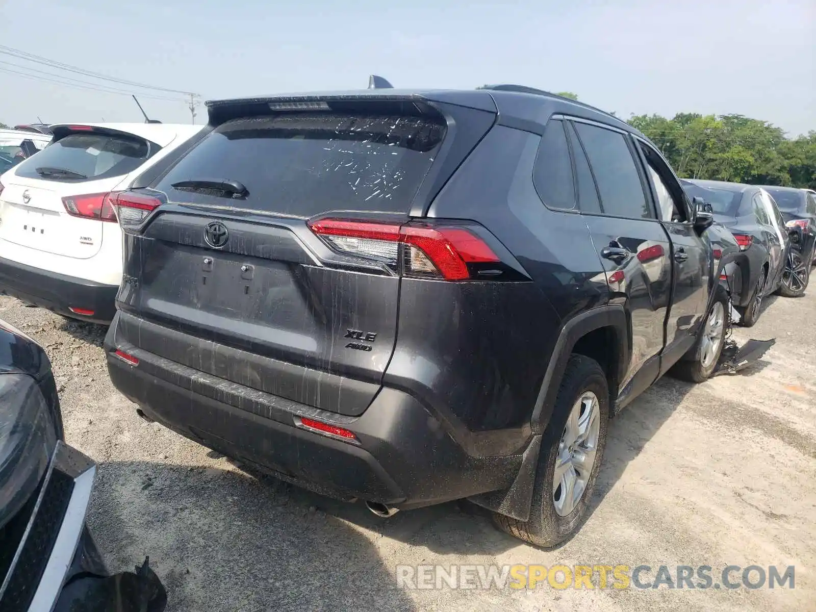 4 Photograph of a damaged car 2T3P1RFVXMC200244 TOYOTA RAV4 2021