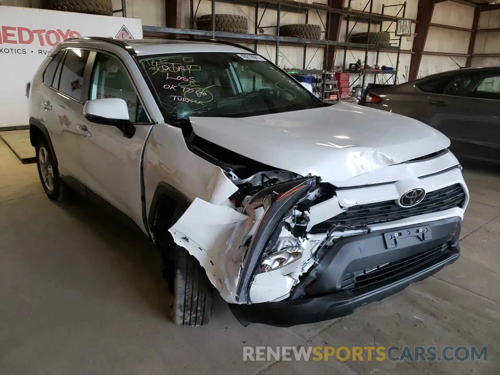 1 Photograph of a damaged car 2T3P1RFVXMC209557 TOYOTA RAV4 2021