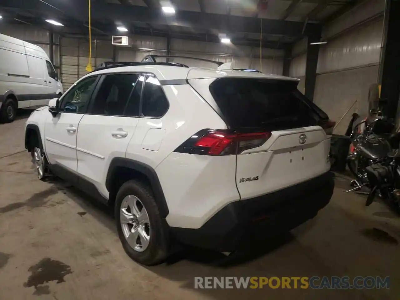 3 Photograph of a damaged car 2T3P1RFVXMC221398 TOYOTA RAV4 2021