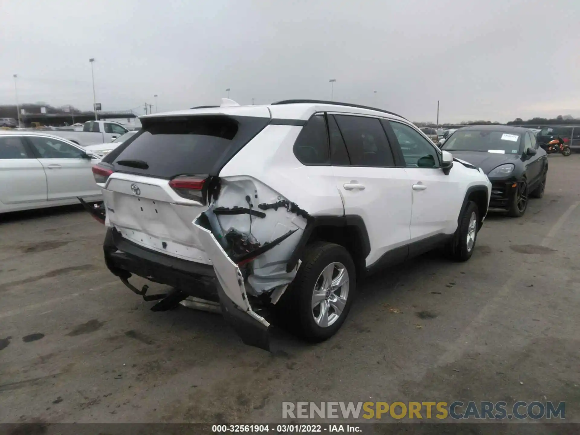 4 Photograph of a damaged car 2T3P1RFVXMC226990 TOYOTA RAV4 2021