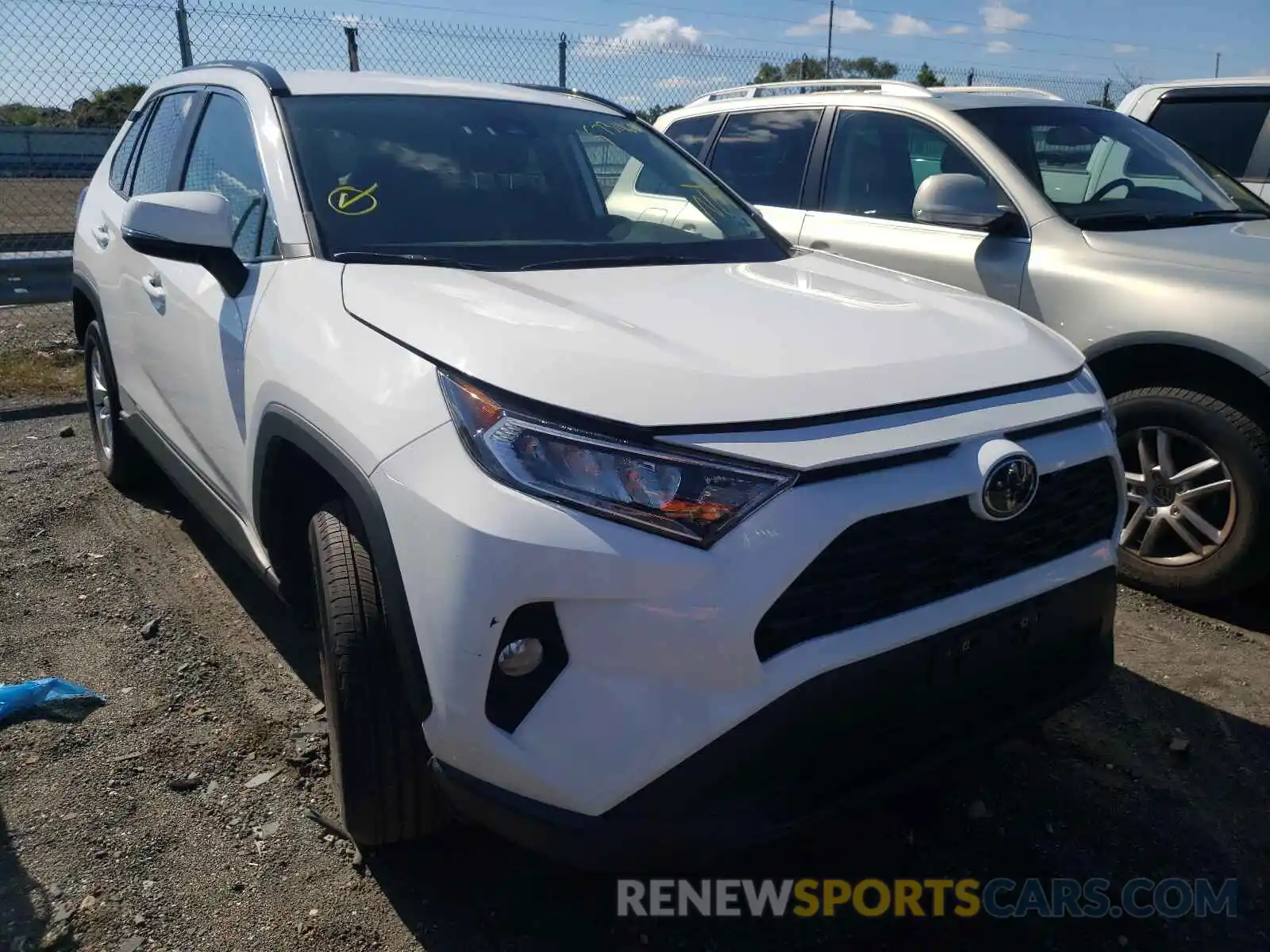 1 Photograph of a damaged car 2T3P1RFVXMW149388 TOYOTA RAV4 2021