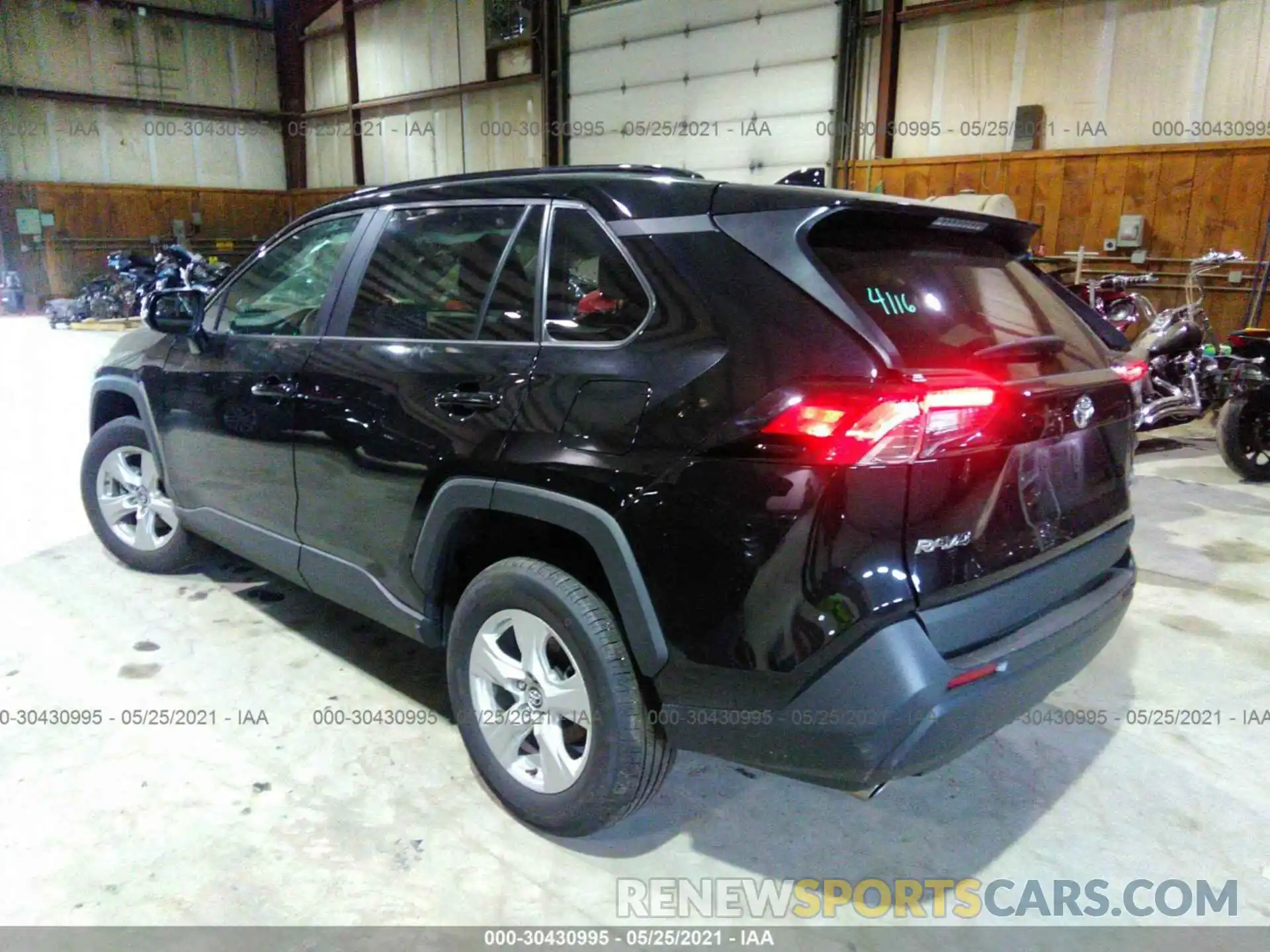 3 Photograph of a damaged car 2T3P1RFVXMW150492 TOYOTA RAV4 2021