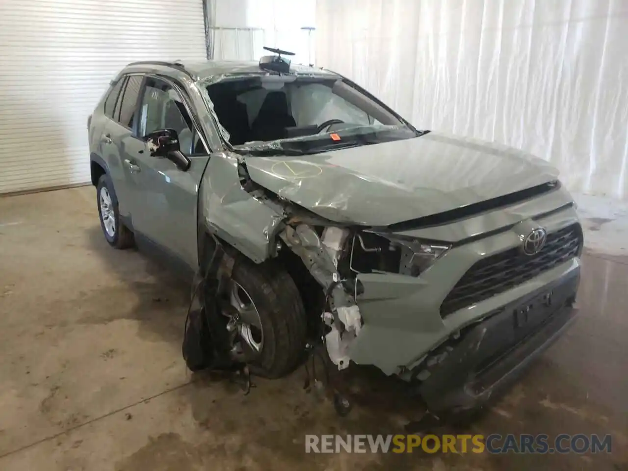 1 Photograph of a damaged car 2T3P1RFVXMW150590 TOYOTA RAV4 2021