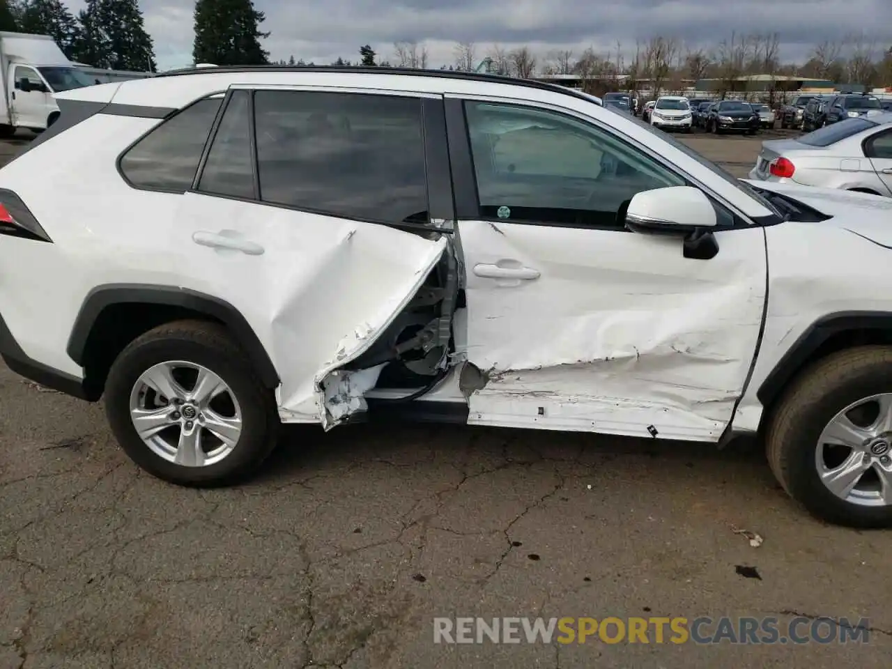 9 Photograph of a damaged car 2T3P1RFVXMW154140 TOYOTA RAV4 2021