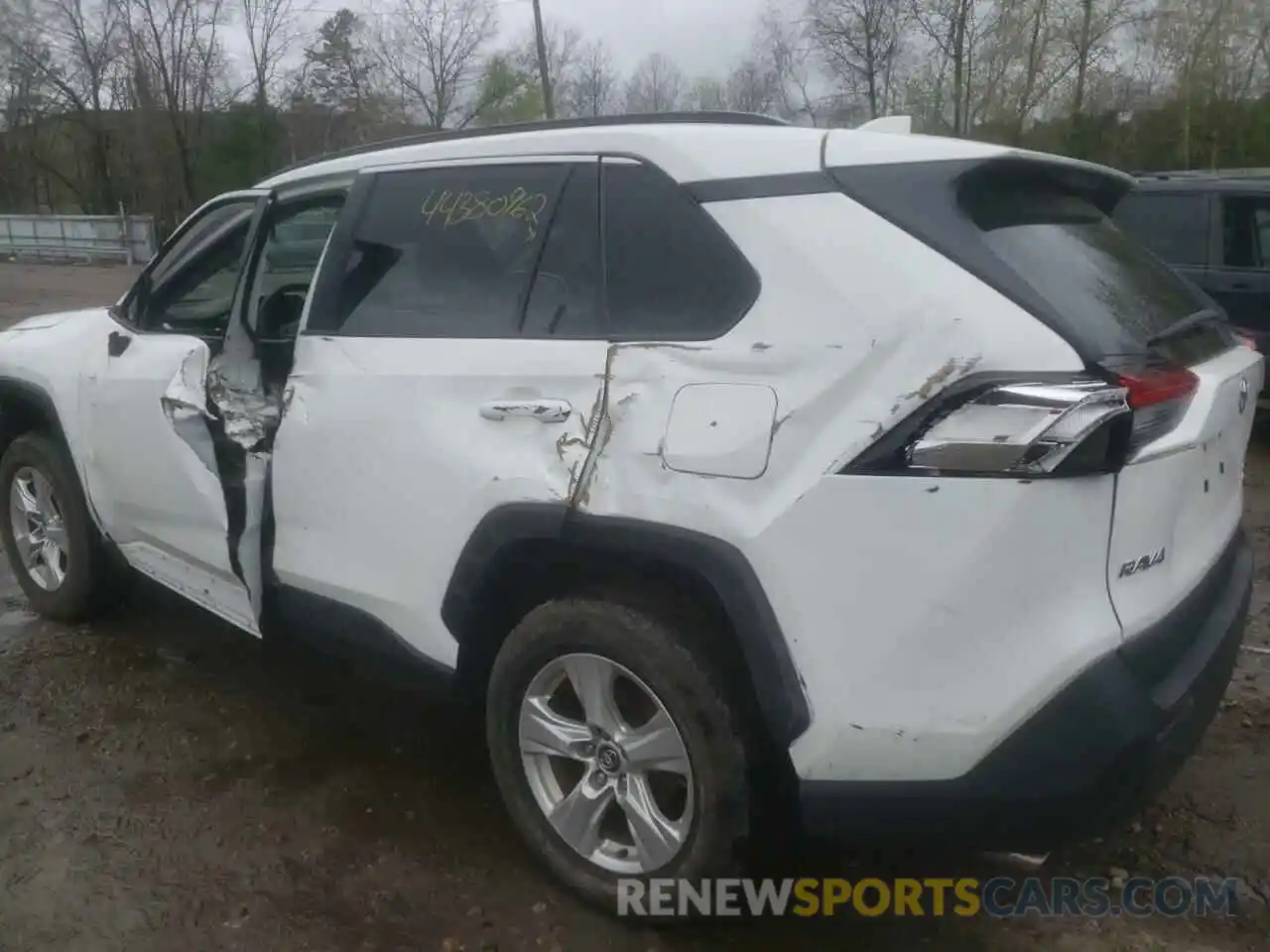 10 Photograph of a damaged car 2T3P1RFVXMW157216 TOYOTA RAV4 2021