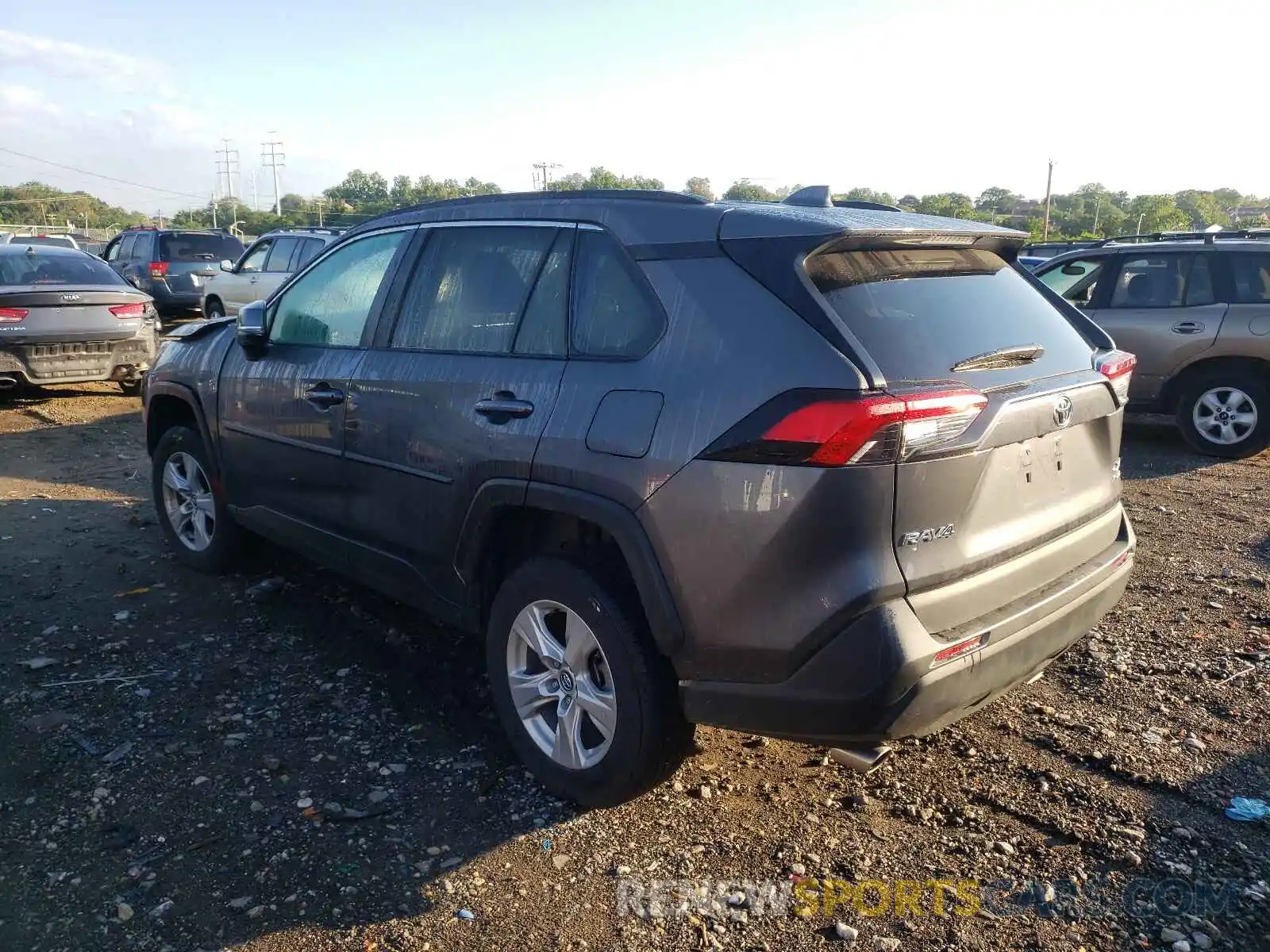 3 Фотография поврежденного автомобиля 2T3P1RFVXMW164165 TOYOTA RAV4 2021