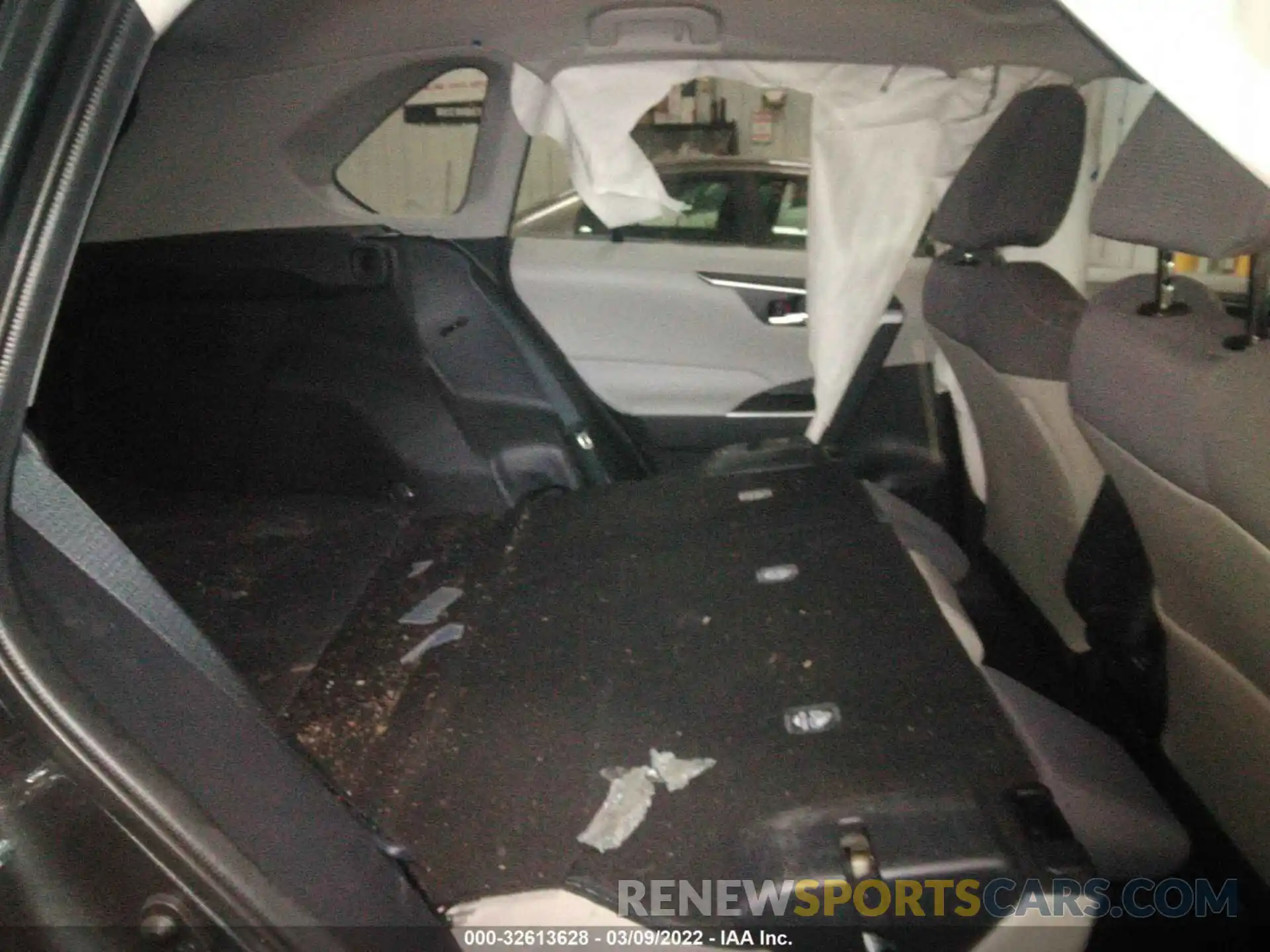 8 Photograph of a damaged car 2T3P1RFVXMW181290 TOYOTA RAV4 2021