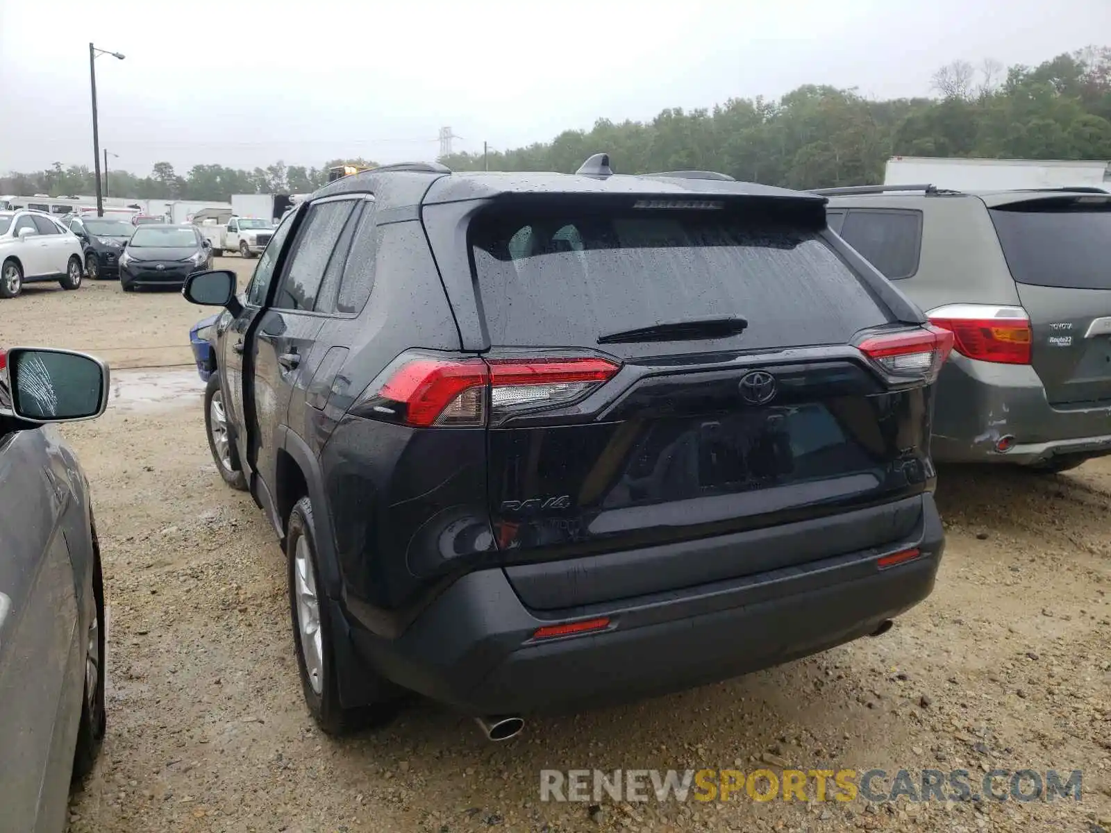 3 Photograph of a damaged car 2T3P1RFVXMW183122 TOYOTA RAV4 2021