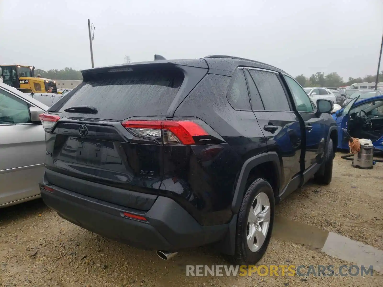 4 Photograph of a damaged car 2T3P1RFVXMW183122 TOYOTA RAV4 2021