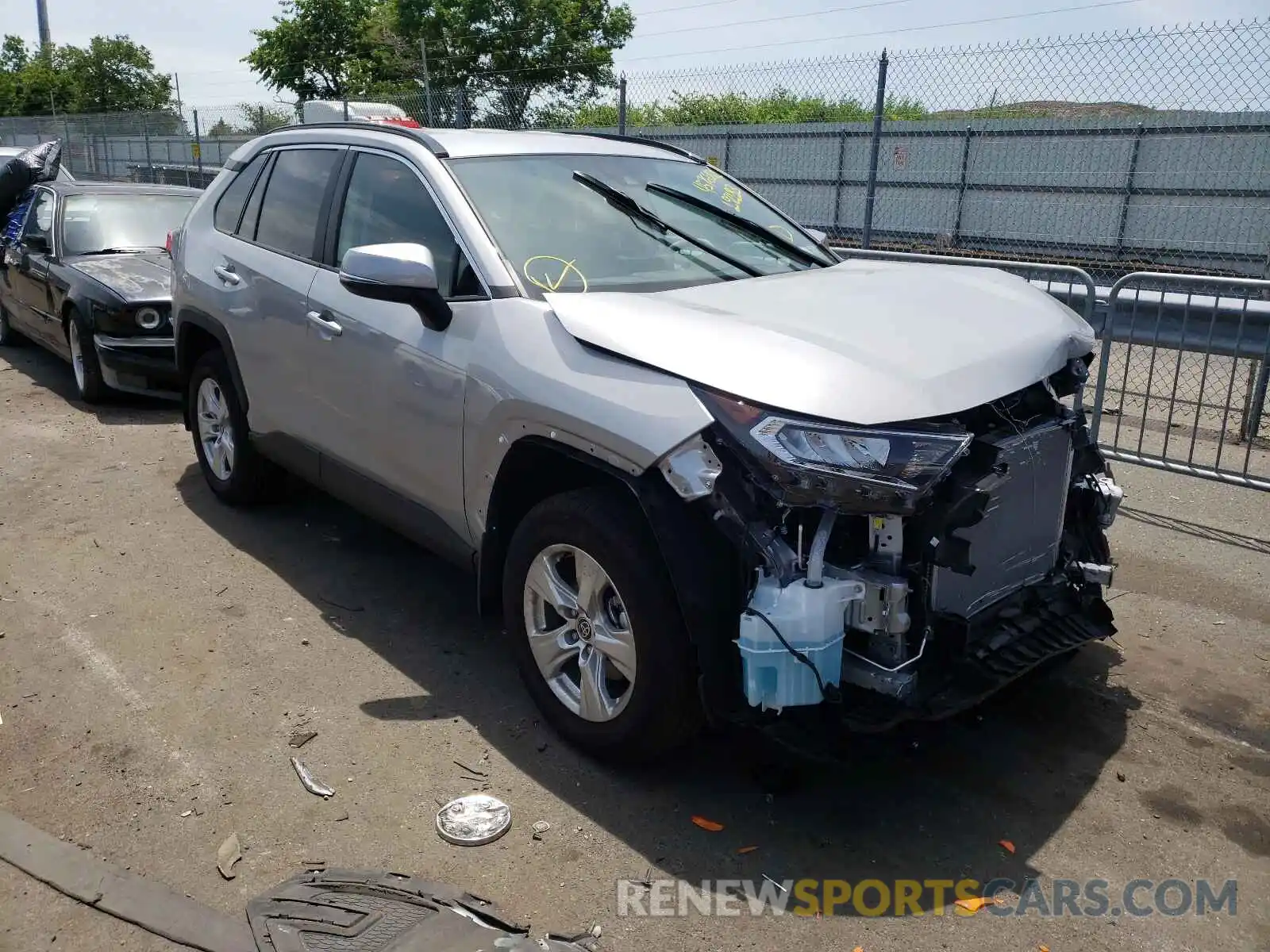 1 Photograph of a damaged car 2T3P1RFVXMW192113 TOYOTA RAV4 2021