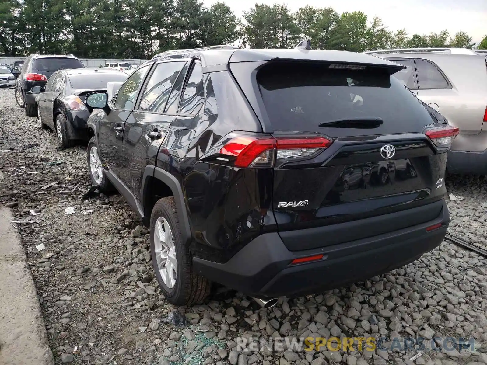 3 Photograph of a damaged car 2T3P1RFVXMW203871 TOYOTA RAV4 2021