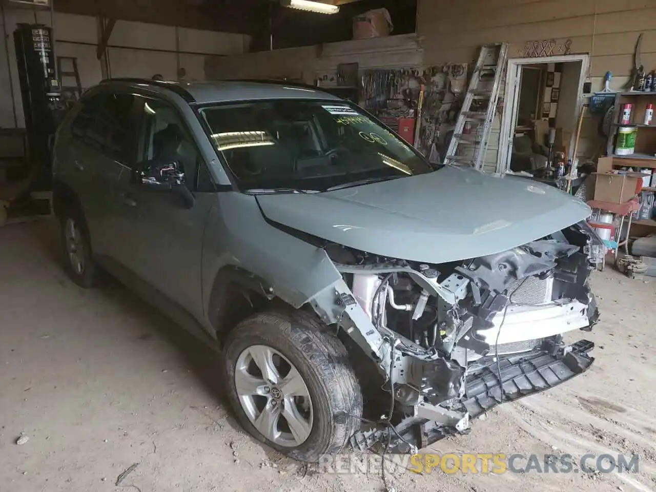 1 Photograph of a damaged car 2T3P1RFVXMW218385 TOYOTA RAV4 2021