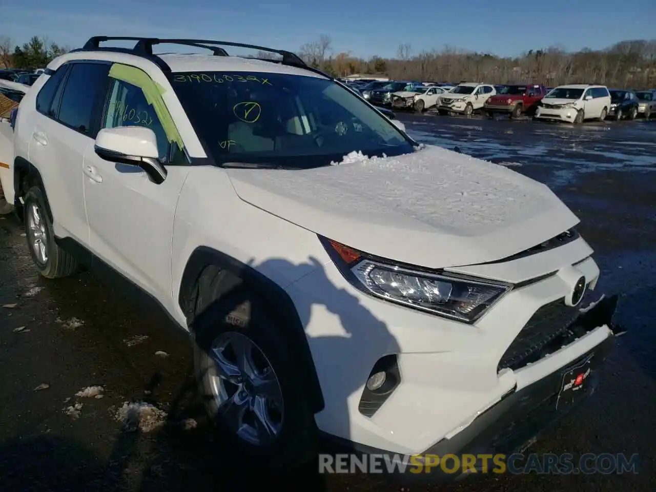 1 Photograph of a damaged car 2T3P1RFVXMW241729 TOYOTA RAV4 2021