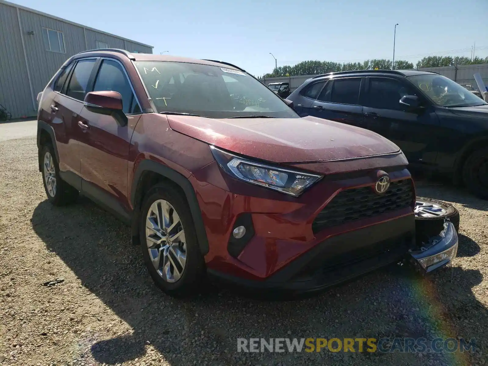 1 Photograph of a damaged car 2T3R1RFV2MW168977 TOYOTA RAV4 2021