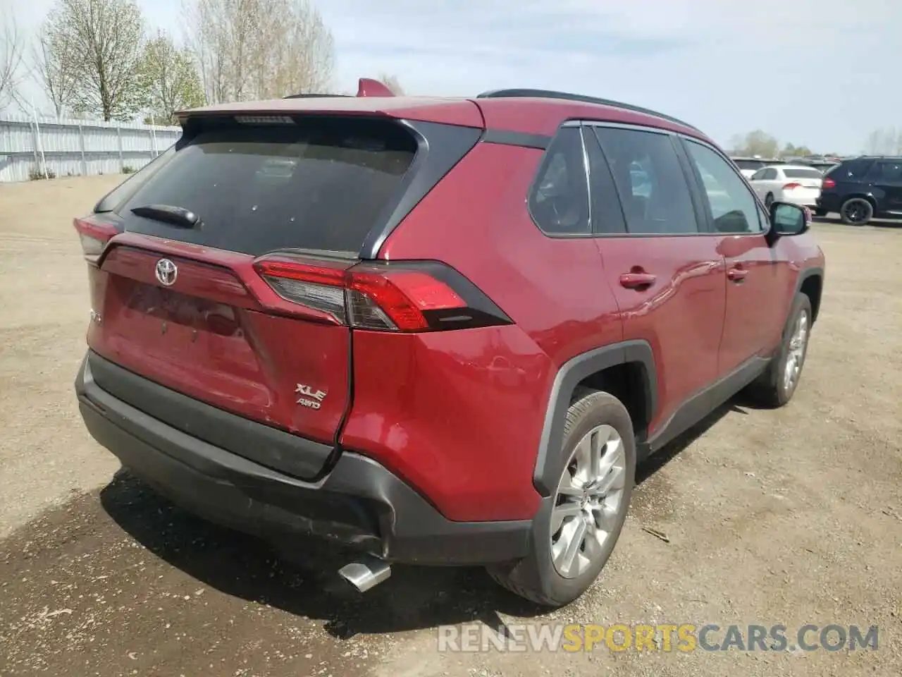 4 Photograph of a damaged car 2T3R1RFV2MW231754 TOYOTA RAV4 2021