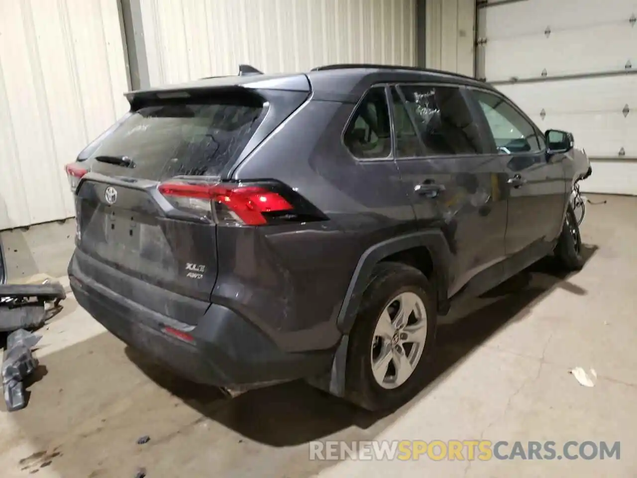 4 Photograph of a damaged car 2T3R1RFV5MC229630 TOYOTA RAV4 2021