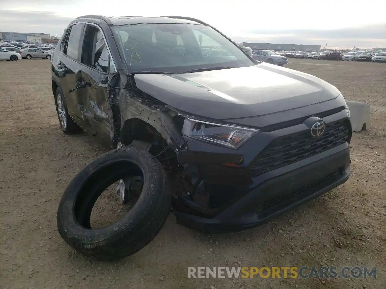 1 Photograph of a damaged car 2T3R1RFV7MW143511 TOYOTA RAV4 2021