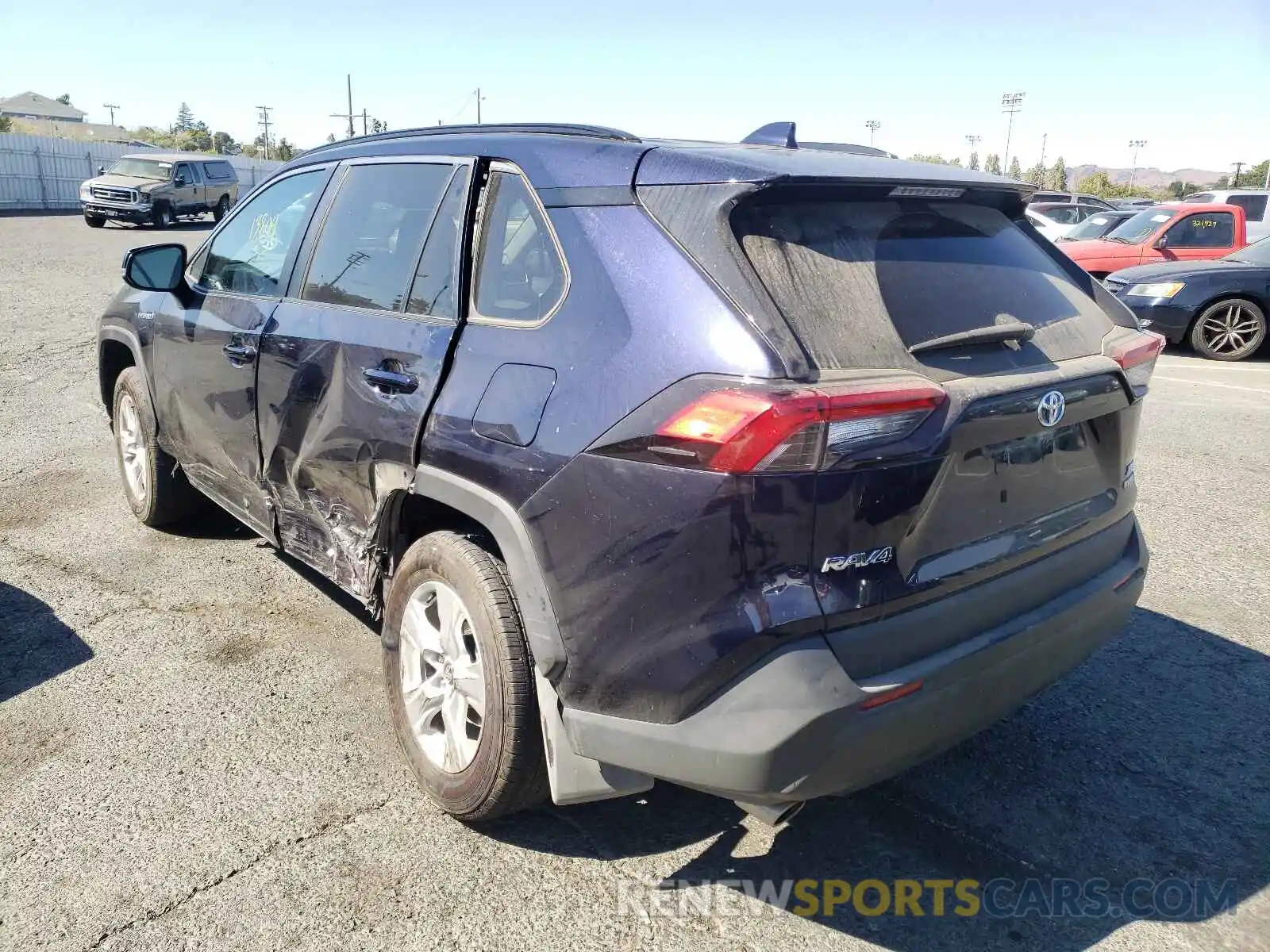 3 Photograph of a damaged car 2T3R6RFV0MW005665 TOYOTA RAV4 2021